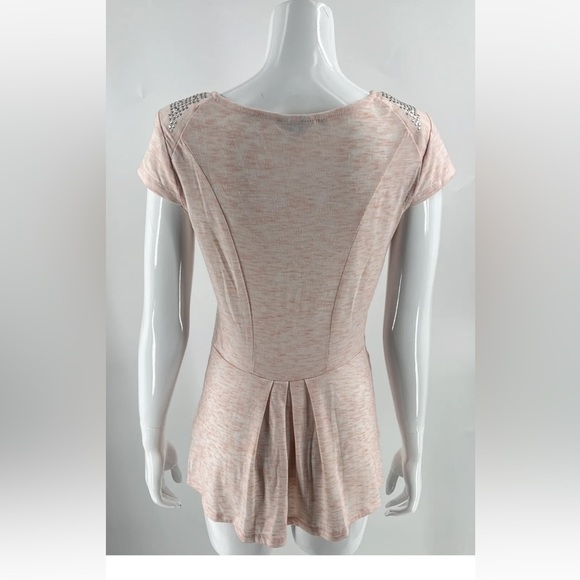 Guess Peplum Top Size M Pink Padded Shoulders Cap Sleeve Studded Shirt Womens - Picture 4 of 8
